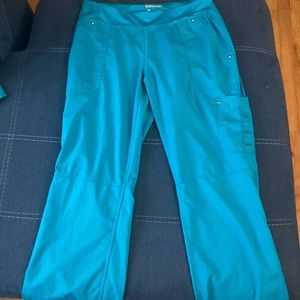Healing Hands Purple Label scrub pants size MP